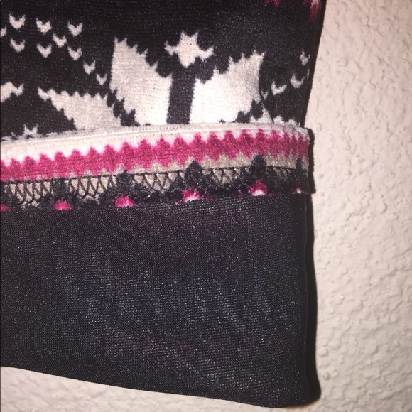 Let It Snow Flake Fleece Pants - Picture 9 of 12